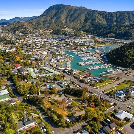 Tasman Holiday Parks Picton Exterior photo Aerial view of Akaroa