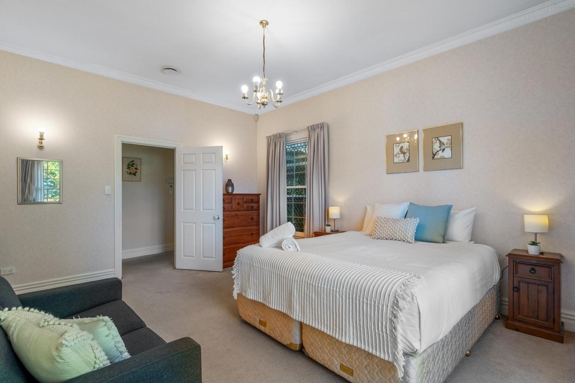 Tasman Holiday Parks Picton Exterior photo The master bedroom
