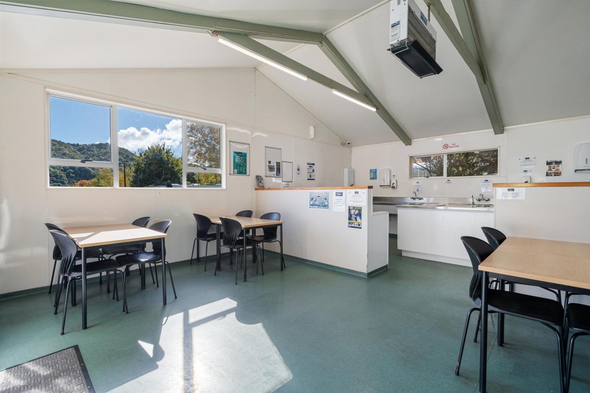 Tasman Holiday Parks Picton Exterior photo The kitchen at the hostel