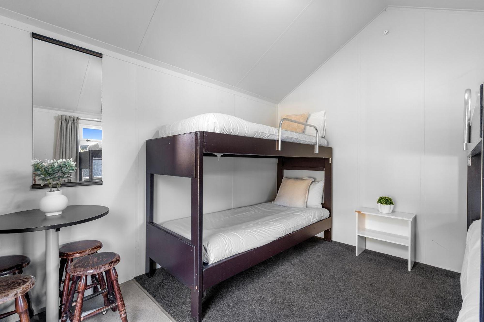 Tasman Holiday Parks Picton Exterior photo A bunk bed